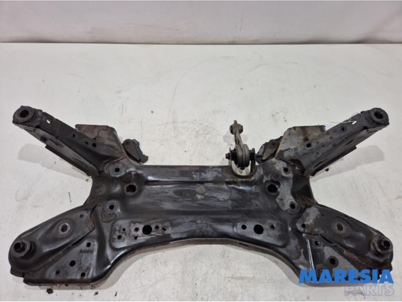 Opel - Movano - Subframe