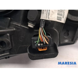 Peugeot - 208 - Headlight, right