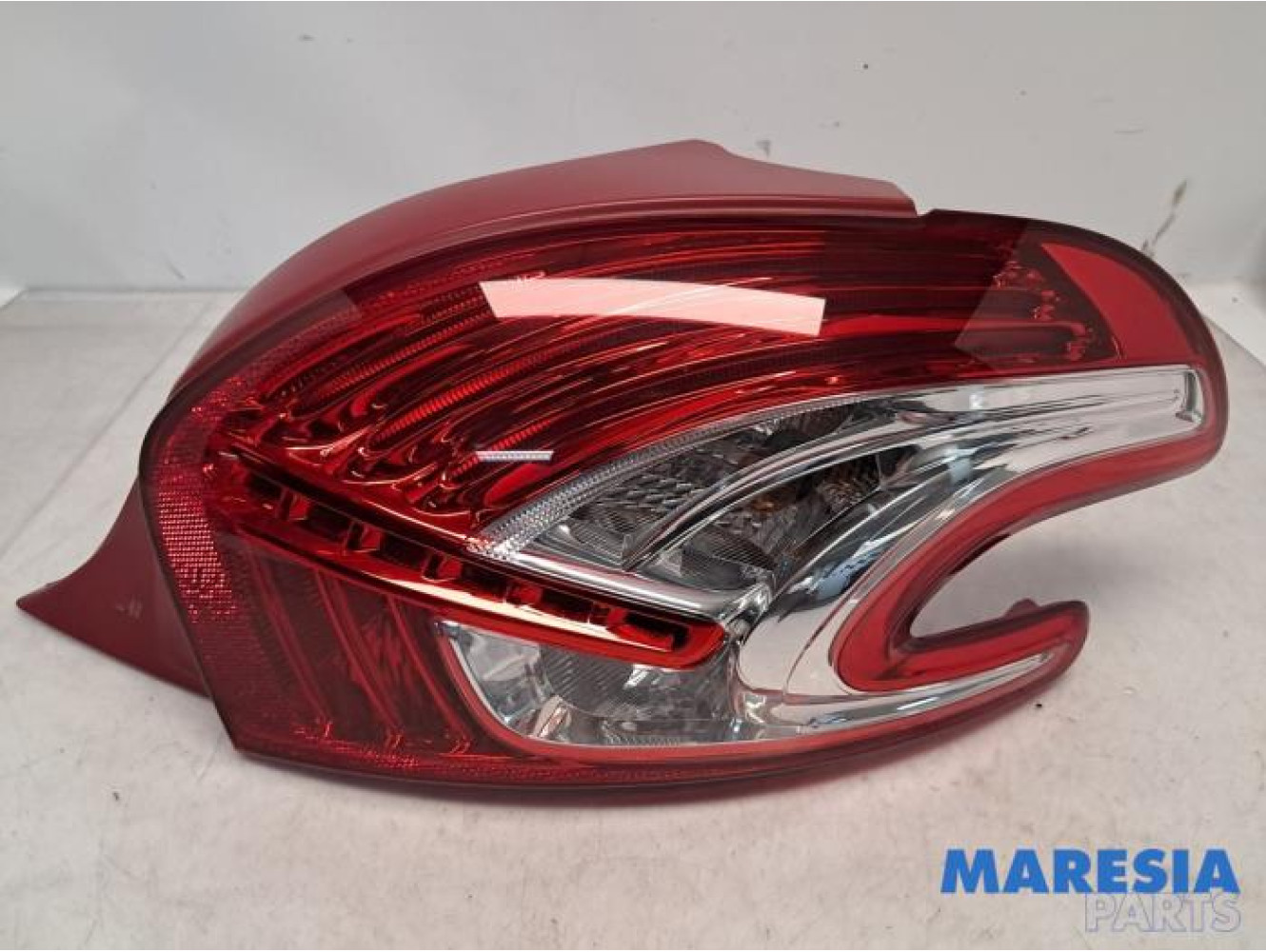 Peugeot - 208 - Taillight, right