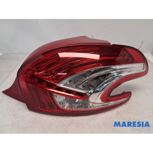 Peugeot - 208 - Taillight, right