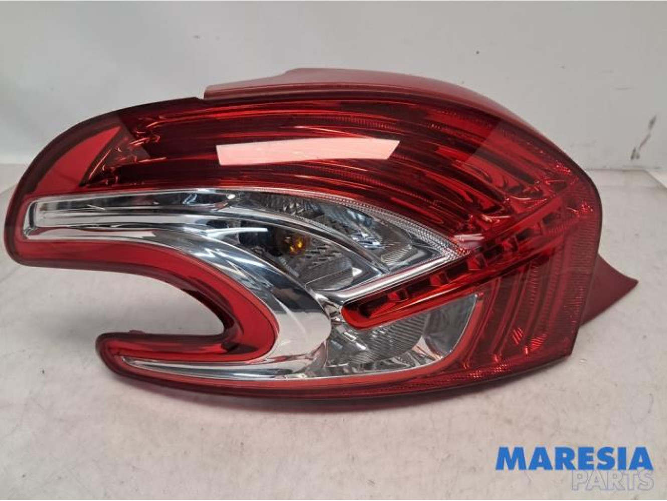 Peugeot - 208 - Achterlicht links