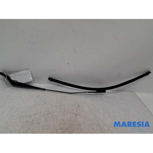 Citroen - Berlingo - Front wiper arm