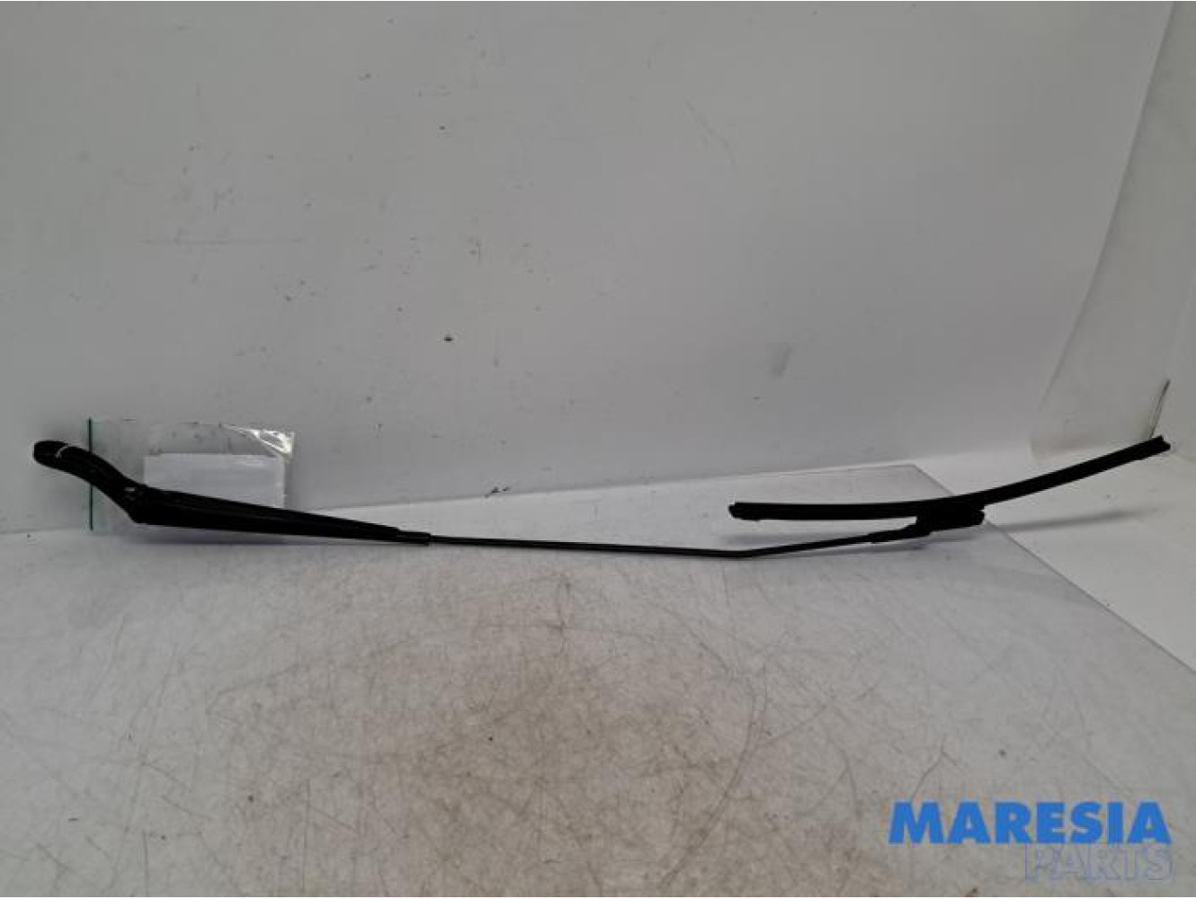 Citroen - Berlingo - Front wiper arm