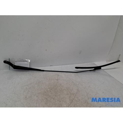 Citroen - Berlingo - Front wiper arm
