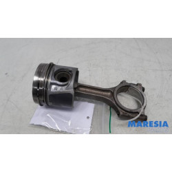 Opel - Vivaro - Connecting rod