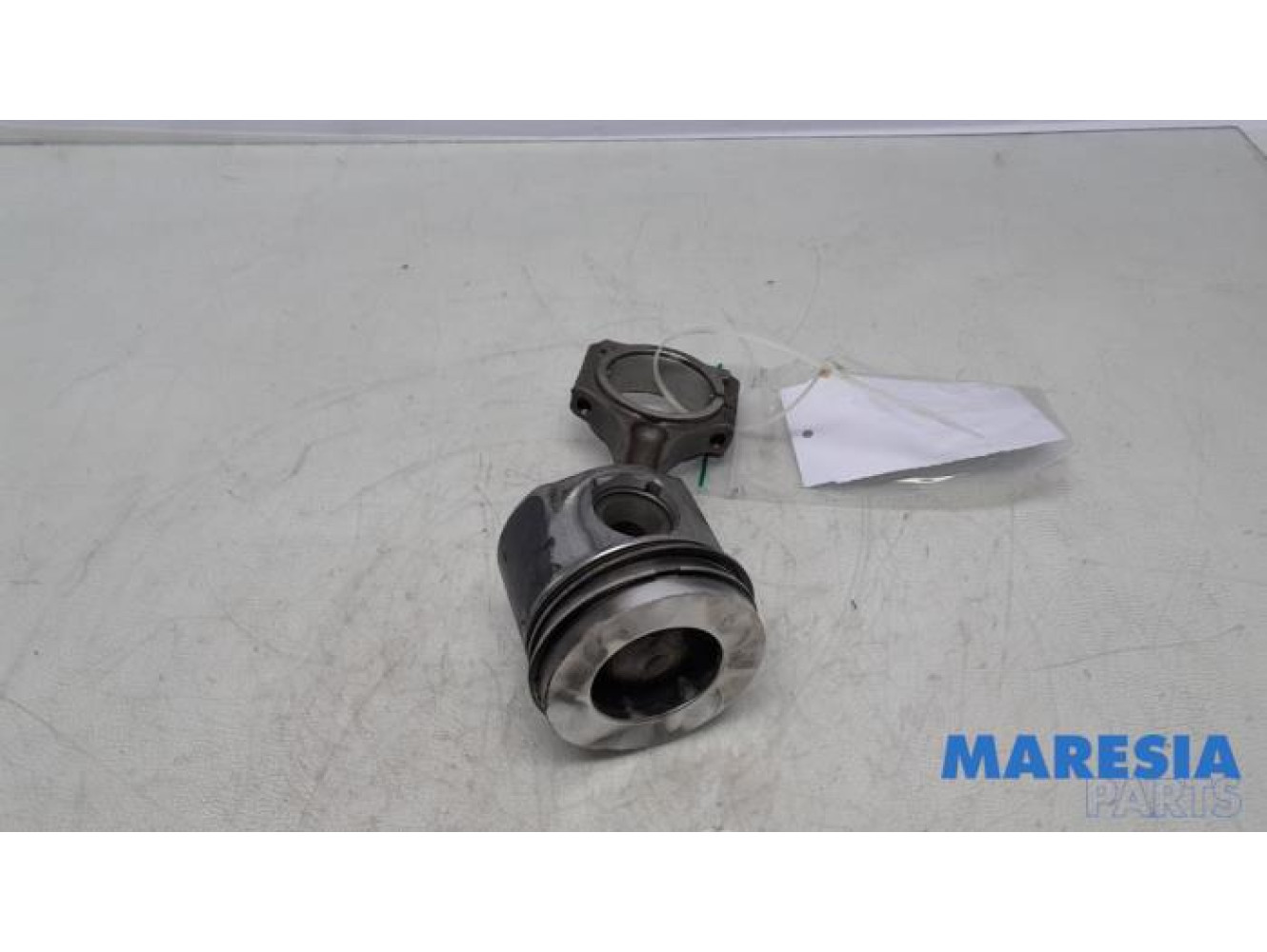 Opel - Vivaro - Connecting rod