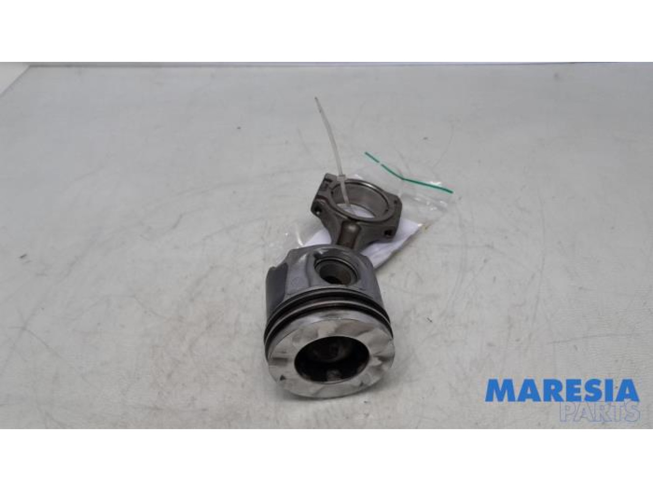 Opel - Vivaro - Connecting rod