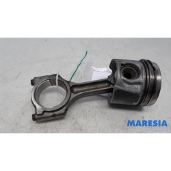Opel - Vivaro - Connecting rod