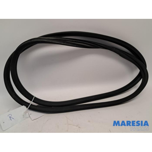 Fiat - 500 - Door seal 2-door, right
