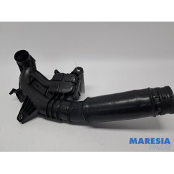 Renault - Trafic - Air intake hose