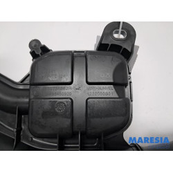 Renault - Trafic - Air intake hose