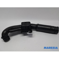 Renault - Trafic - Air intake hose