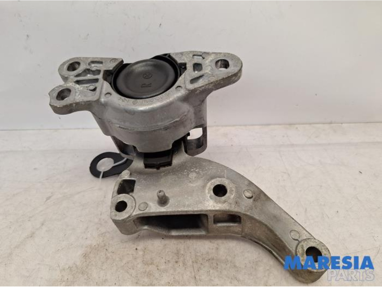 Renault - Trafic - Engine mount