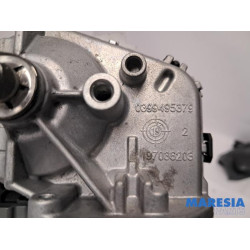 Renault - Trafic - Front wiper motor