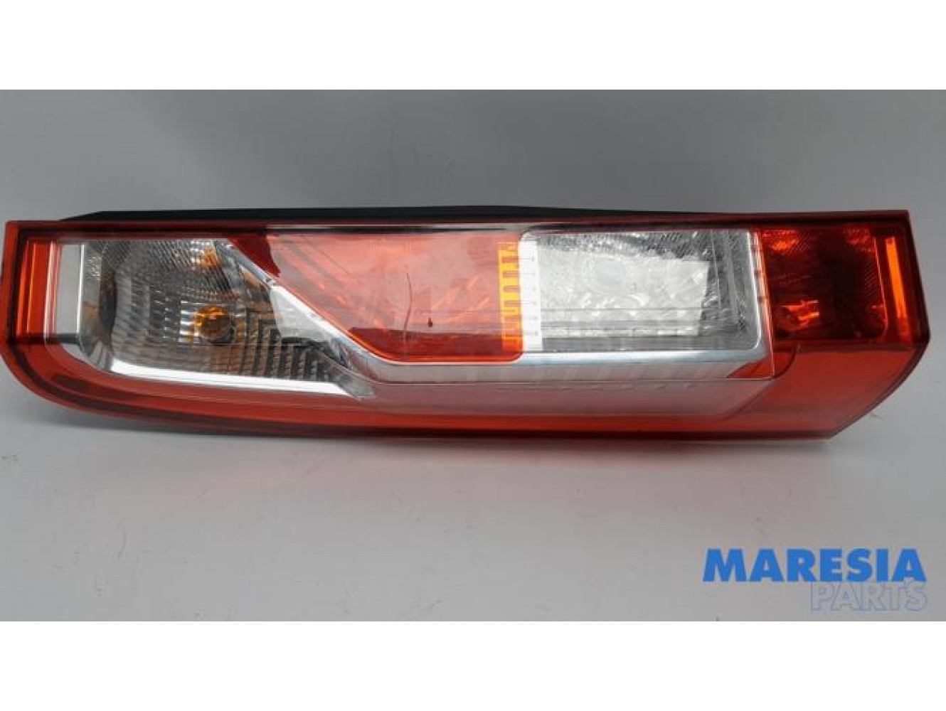 Opel - Movano - Taillight, left