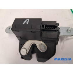 Fiat - 500 - Tailgate lock mechanism