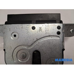 Fiat - 500 - Tailgate lock mechanism
