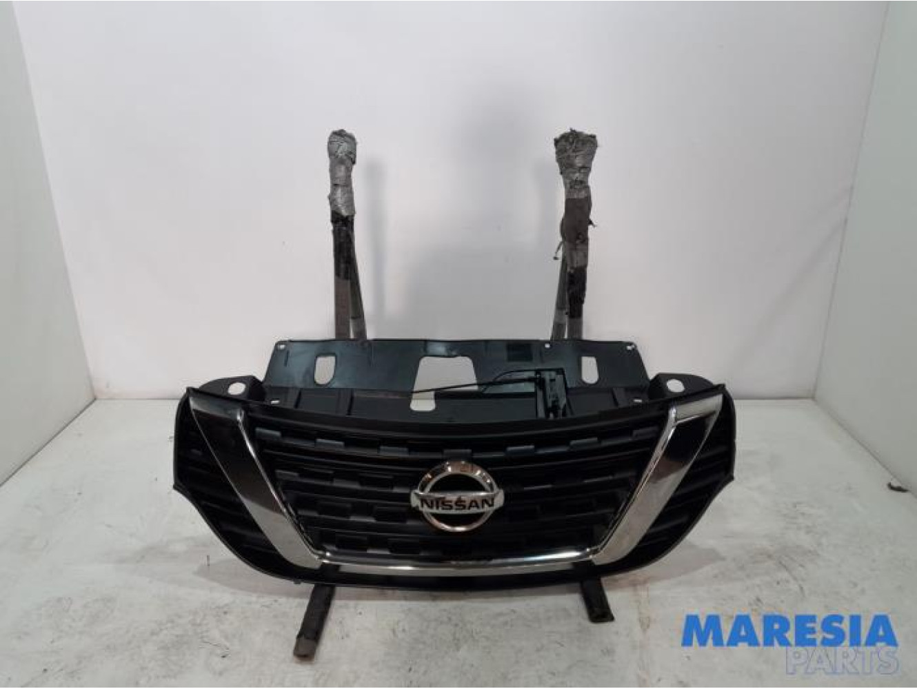 Nissan - NV300 - Grille