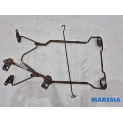 Nissan - NV300 - Reservewielbak