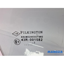 Opel - Movano - Driehoeks Ruit rechts-voor