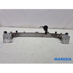 Renault - Megane - Front bumper frame