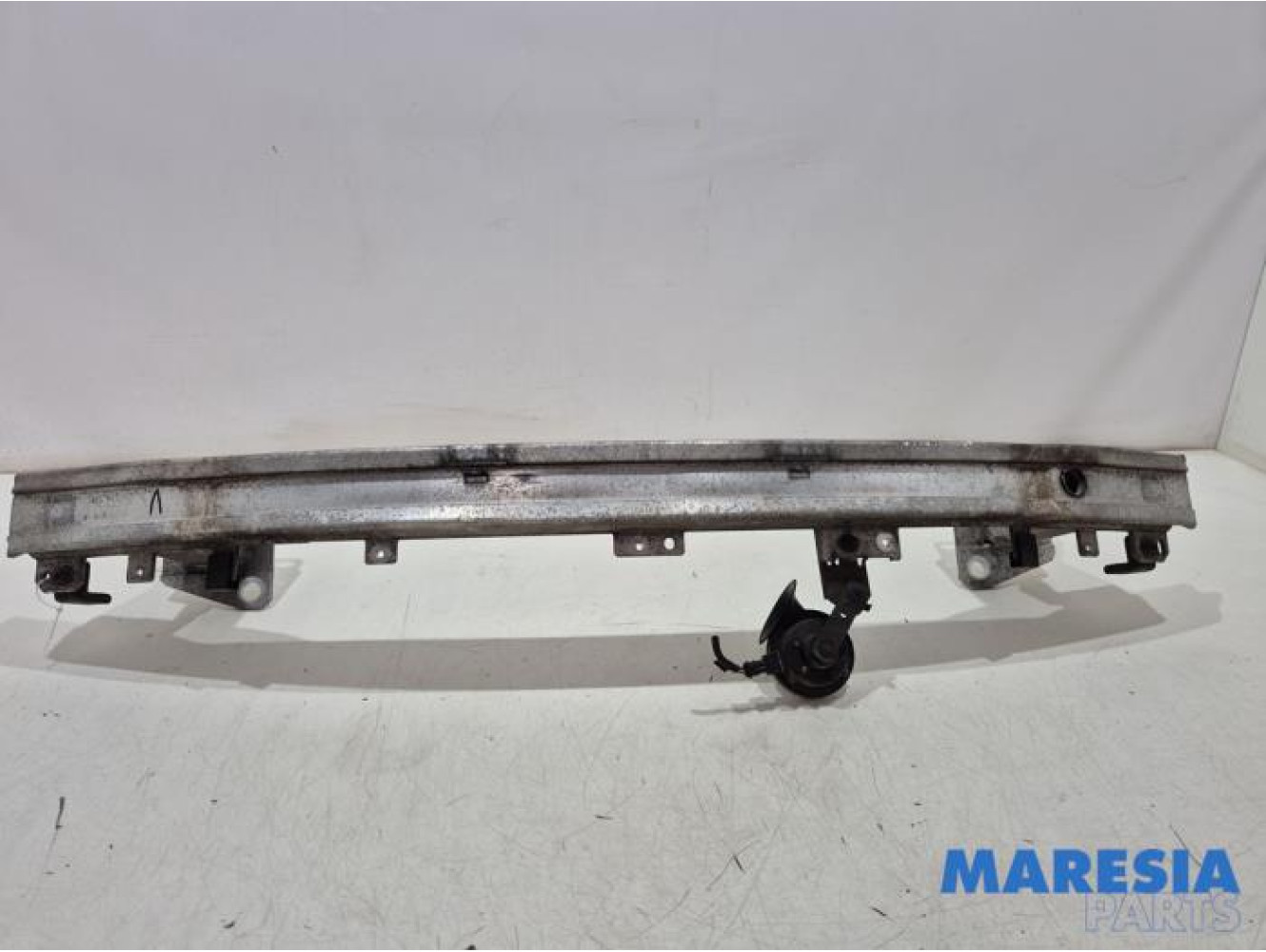 Renault - Megane - Front bumper frame
