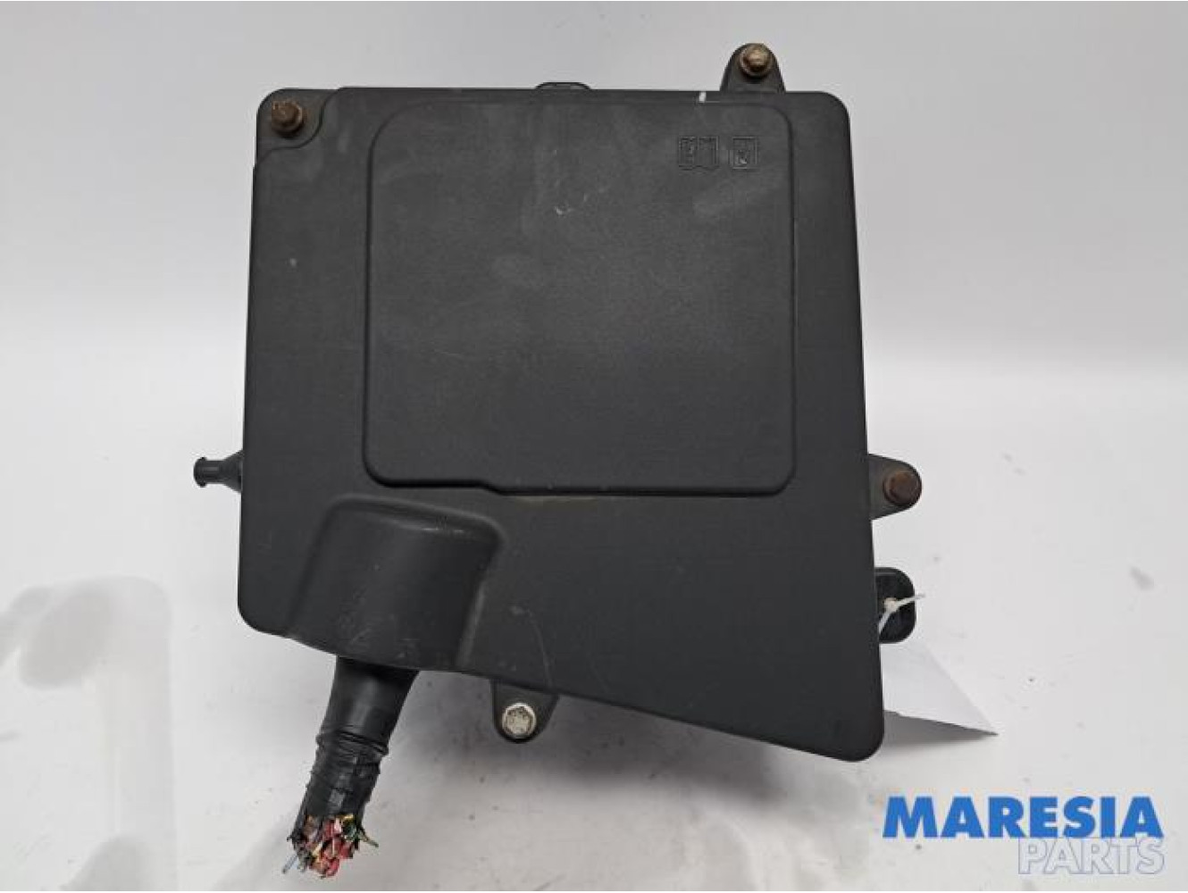 Opel - Movano - Fuse box