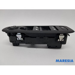 Peugeot - 308 - Multi-functional window switch