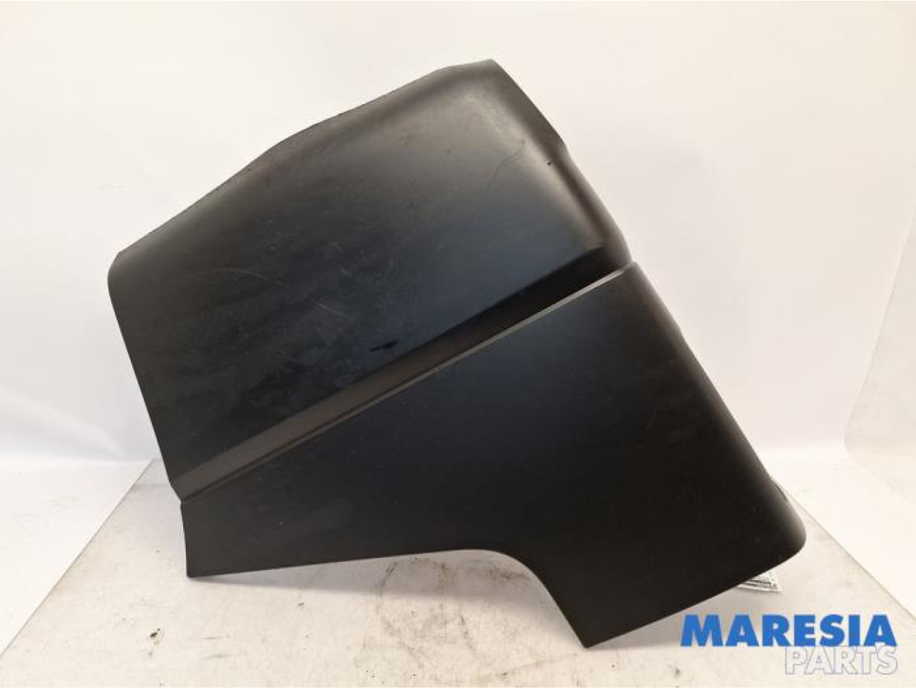 Nissan - NV300 - Rear bumper corner, right
