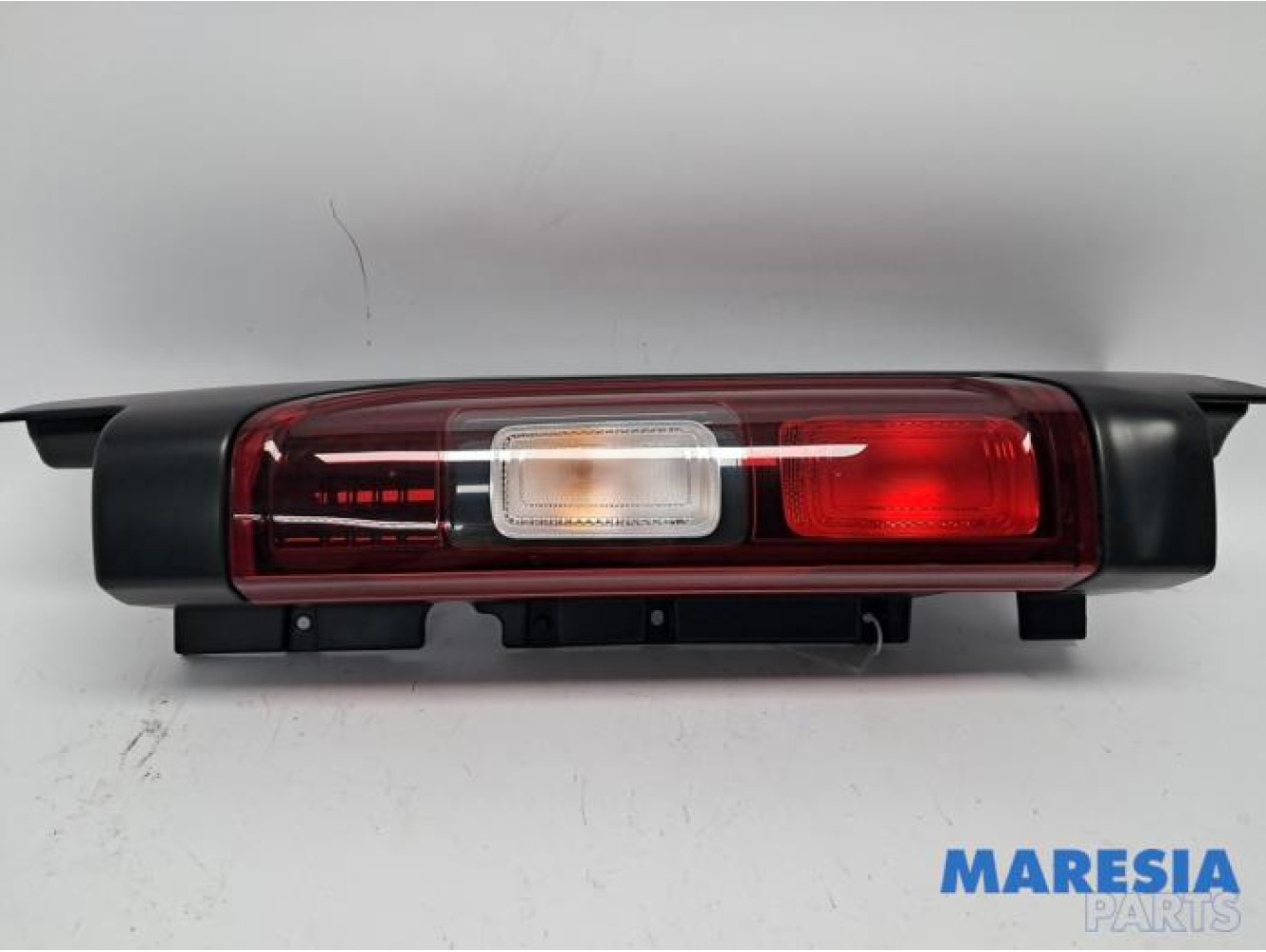 Nissan - NV300 - Achterlicht rechts