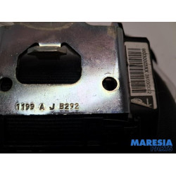 Peugeot - 208 - Sicherheitsgurt links vorne