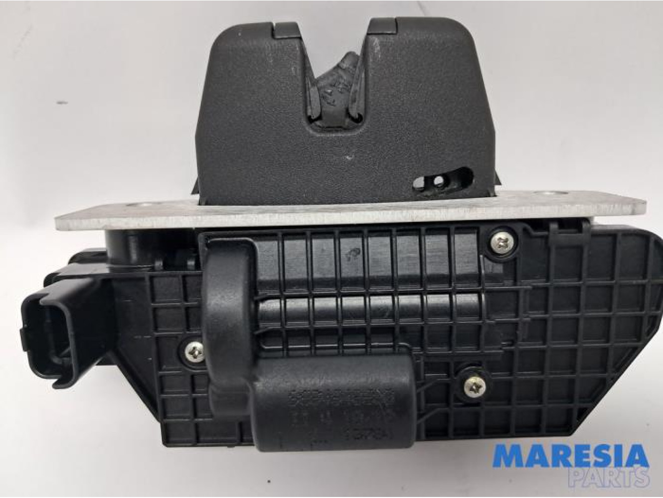 Peugeot - 208 - Tailgate lock mechanism