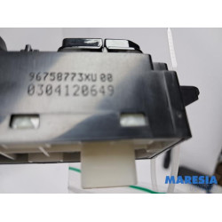 Peugeot - 208 - Radiobedienings paneel