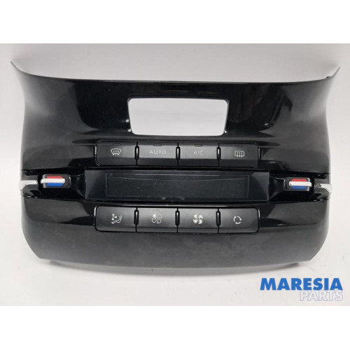 Peugeot - 208 - Heater control panel