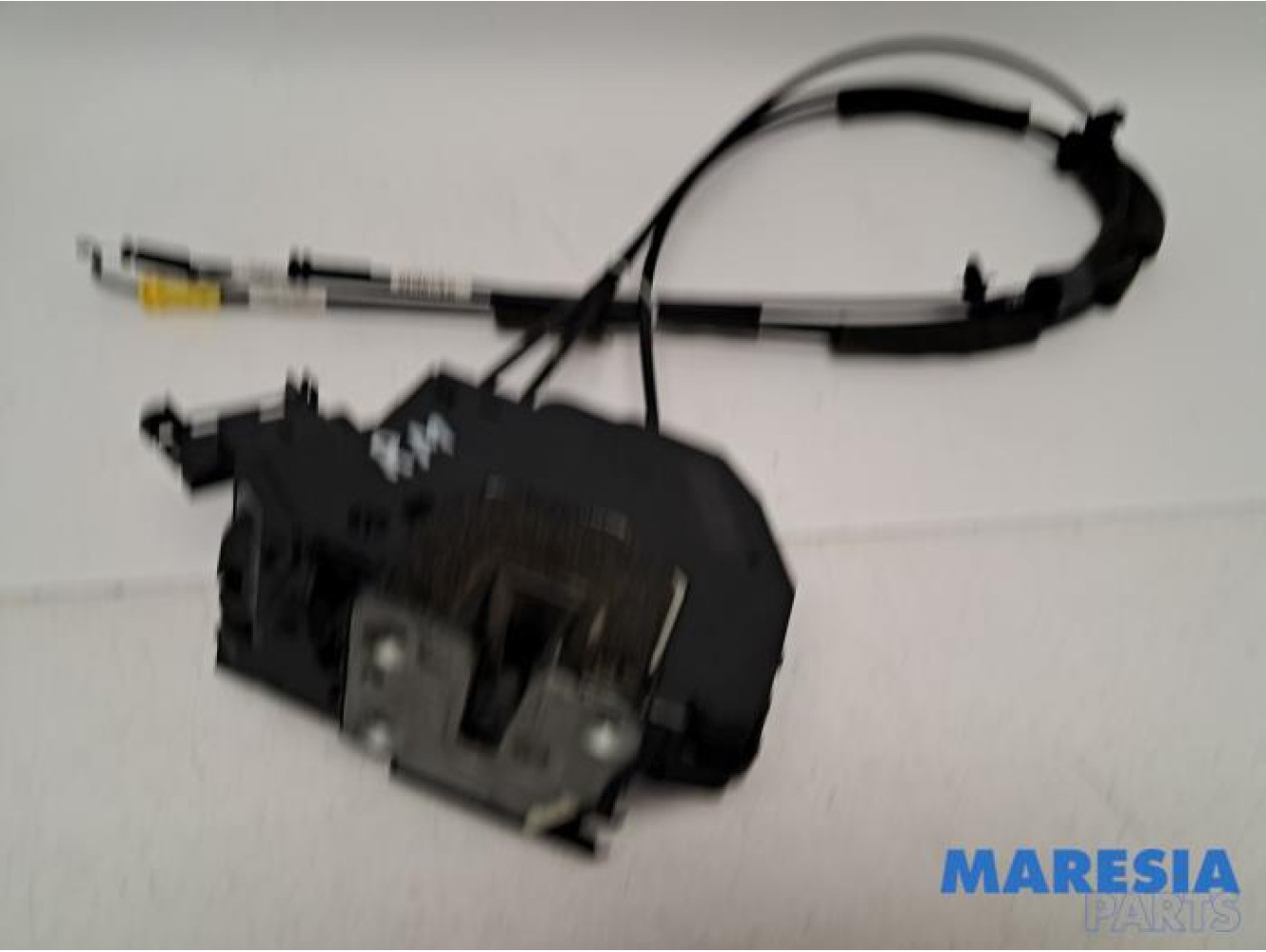 Nissan - NV300 - Sliding door lock mechanism, right