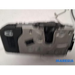 Nissan - NV300 - Minibus/van rear door lock mechanism