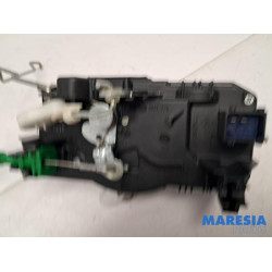 Nissan - NV300 - Minibus/van rear door lock mechanism