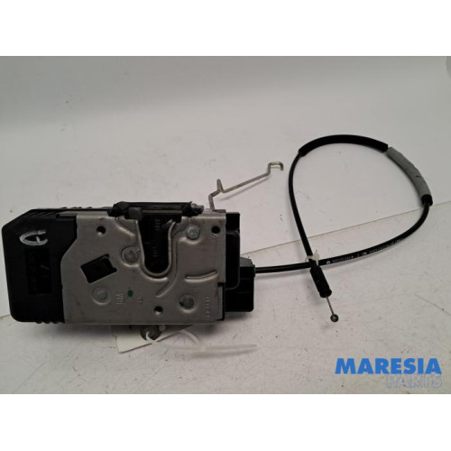 Nissan - NV300 - Minibus/van rear door lock mechanism