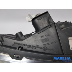 Peugeot - 208 - Headlight, right