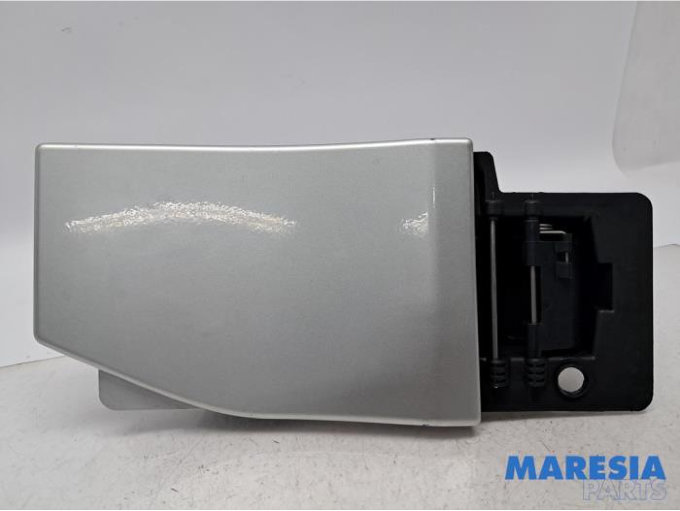 Nissan - NV300 - Tank Klep