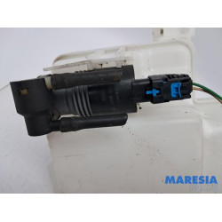 Nissan - NV300 - Ruitensproeiertank voor