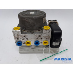 Peugeot - 208 - ABS Pumpe