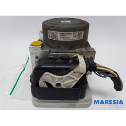 Peugeot - 208 - ABS Pumpe
