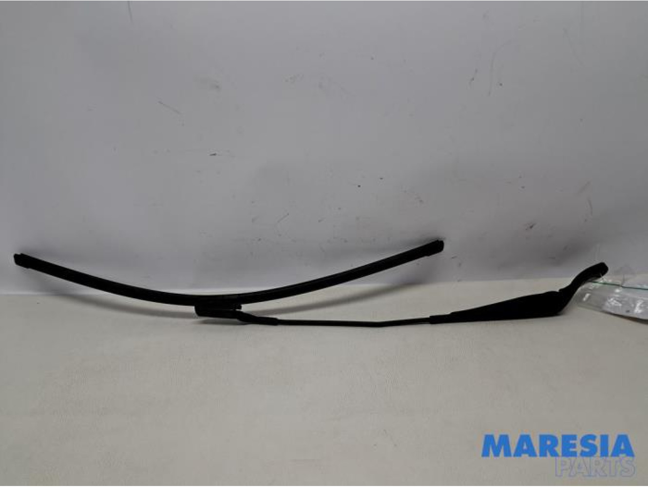 Peugeot - 208 - Ruitenwisserarm voor