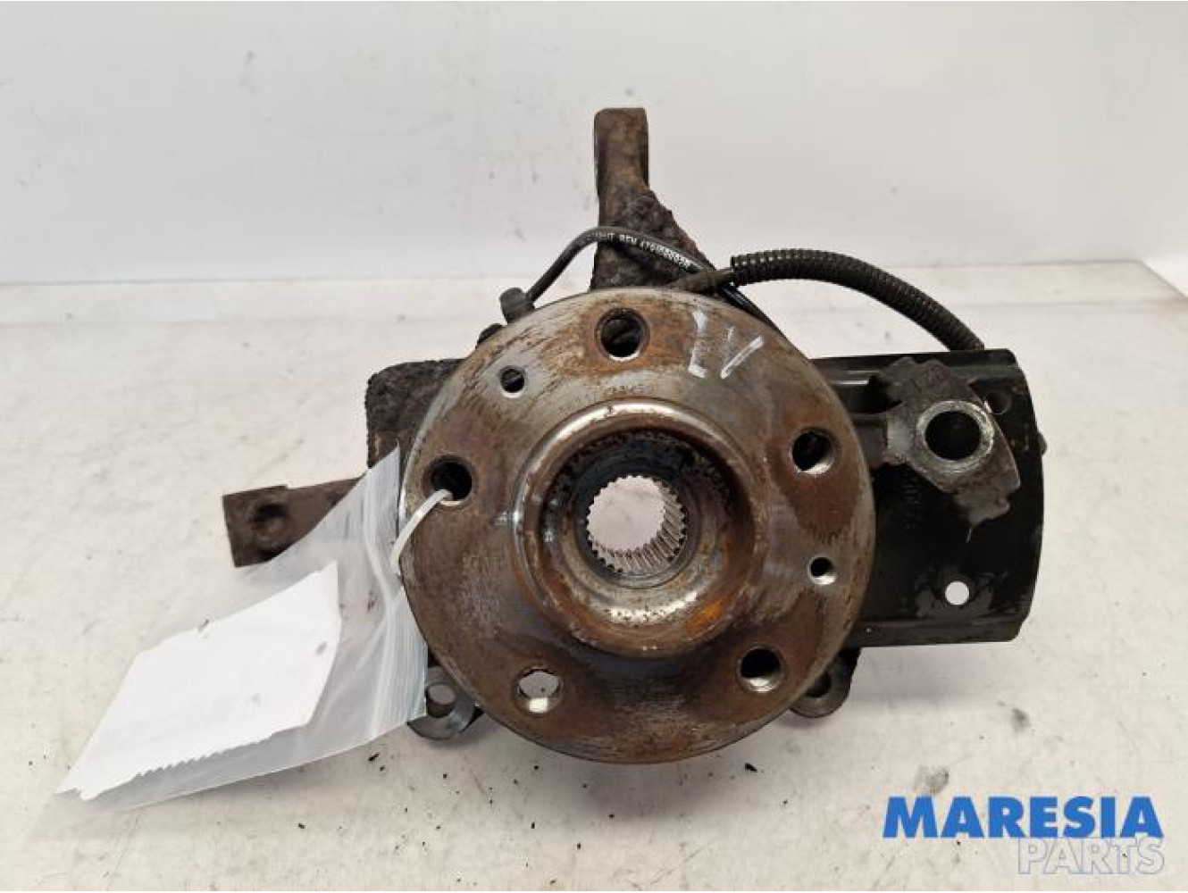 Nissan - NV300 - Knuckle, front left