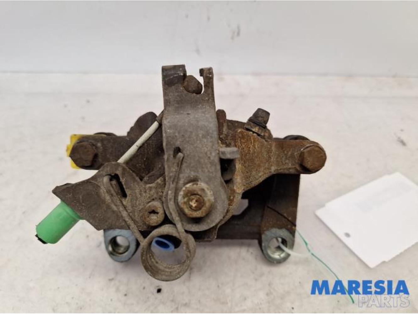 Nissan - NV300 - Remklauw (Tang) links-achter