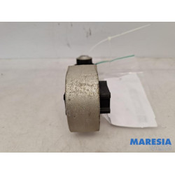 Nissan - NV300 - Gearbox mount