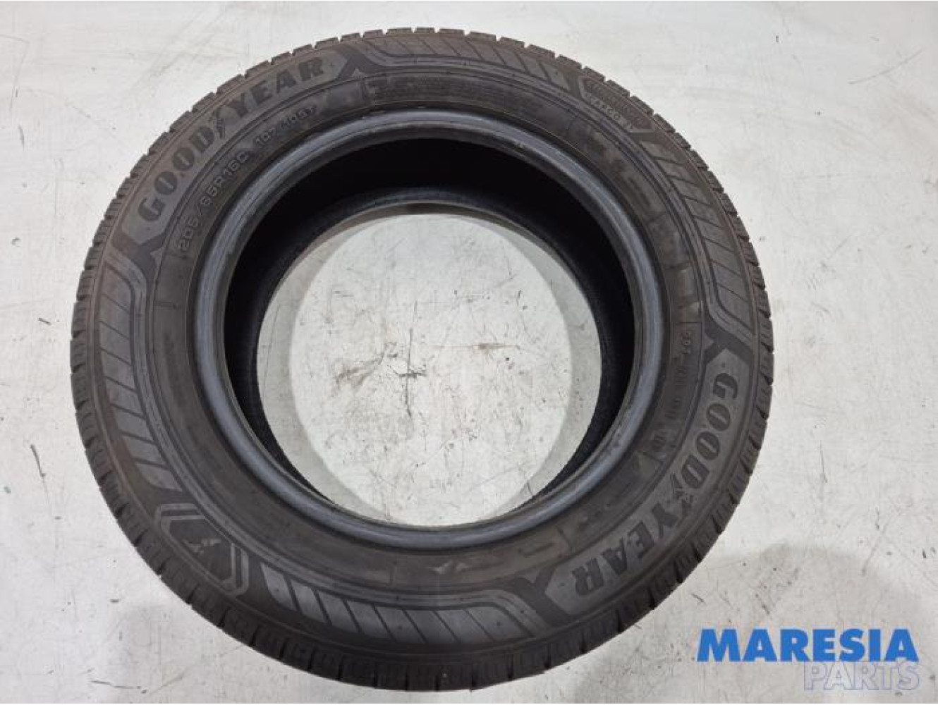 Nissan - NV300 - Band