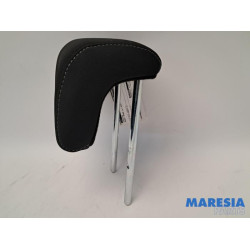 Renault - Megane - Headrest