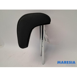 Renault - Megane - Headrest